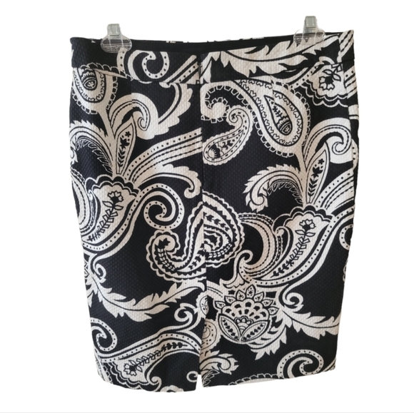 INC International Concepts Black and White Pencil Skirt Size 8 - Picture 2 of 4